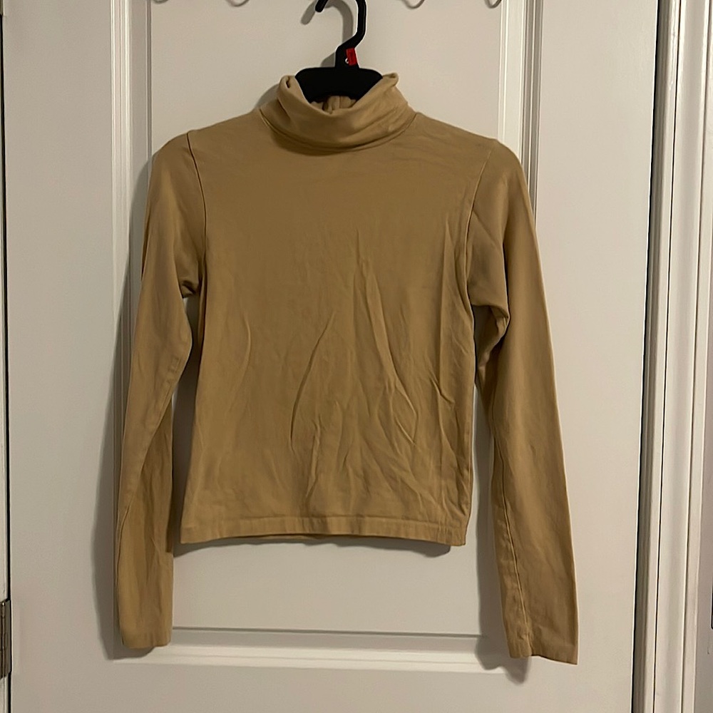 Nude cropped turtle neck